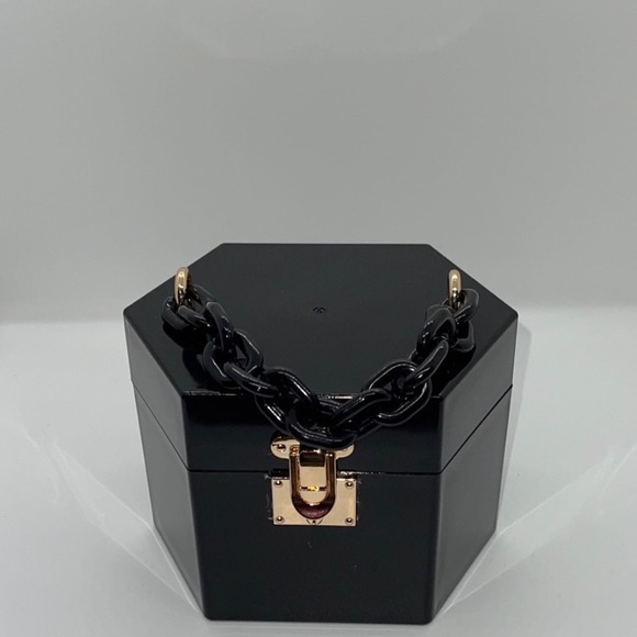 “Candy” - Picture 7 of 9